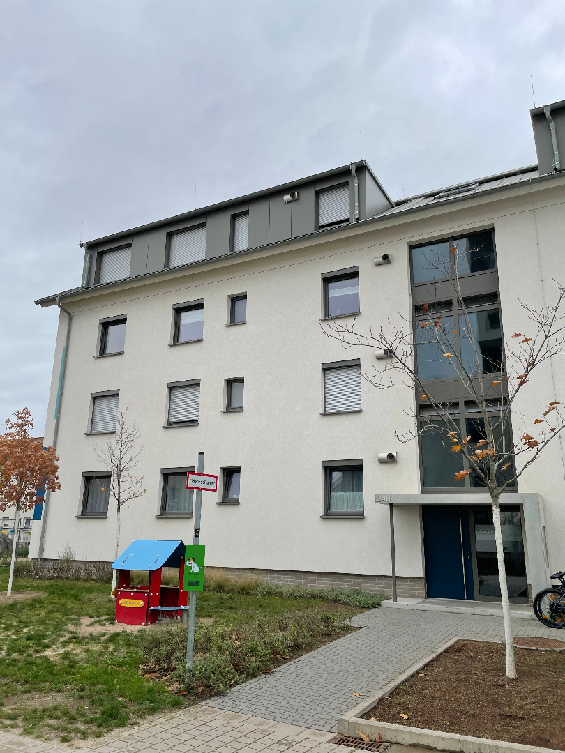 Großer Wohnbereich mit 4 Schlafzimmern + Balkon, George-Washington-Straße 249, 68309 Mannheim